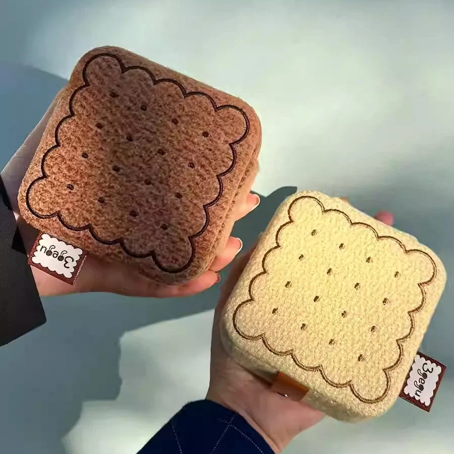 Happy Biscuit Jewelry Case - Cute Cookie-Shaped Travel Jewelry Organizer