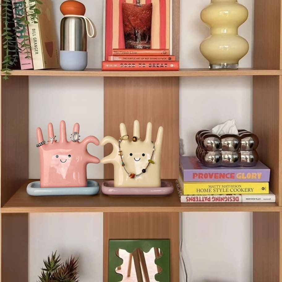 Heart Gesture Smiley Ceramic Jewelry Stand - Cute Hand-Shaped Ring Holder