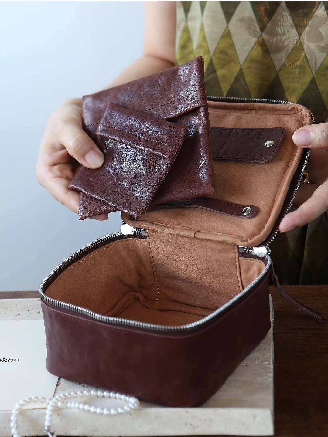 Large Genuine Leather Jewelry Box - Premium Cowhide Organizer