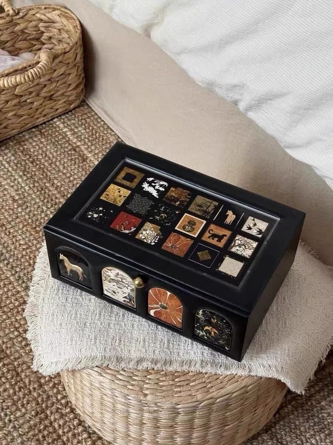 Vintage Collage Jewelry Box - Large 2-Tier Leather Jewelry Organizer with Dustproof Lid