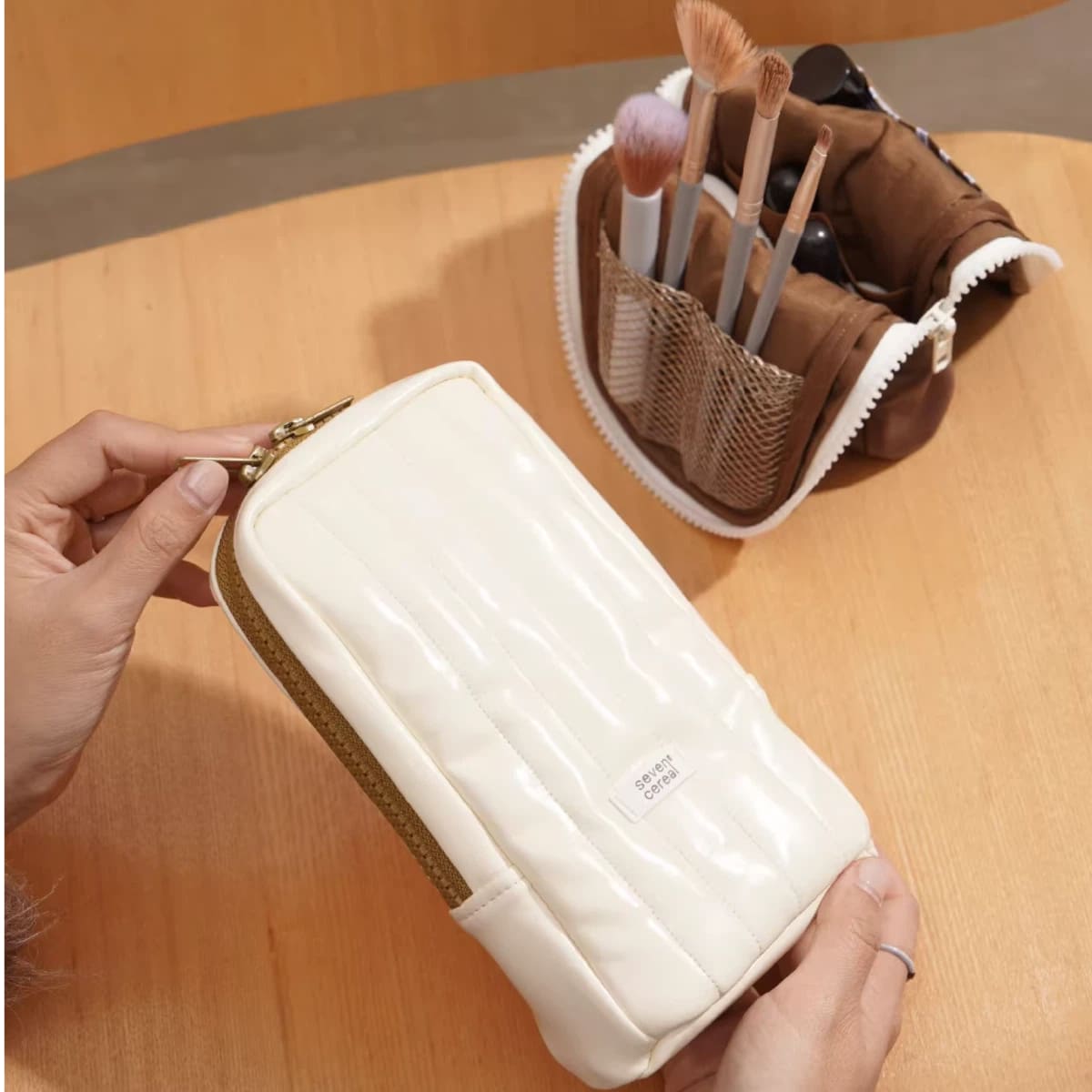 Stroll Makeup Brush Bag - Large Capacity Foldable Stand-Up Travel Organizer