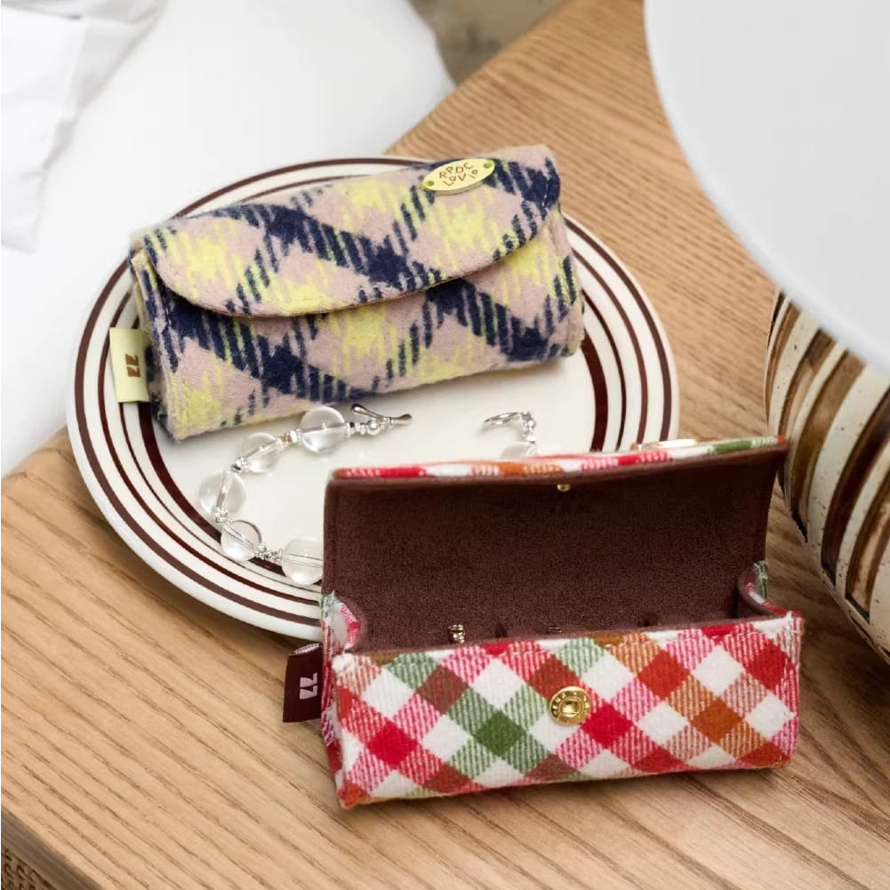 Cake Roll Mini Ring Box - Textured Fabric Jewelry Organizer for 7-9 Rings