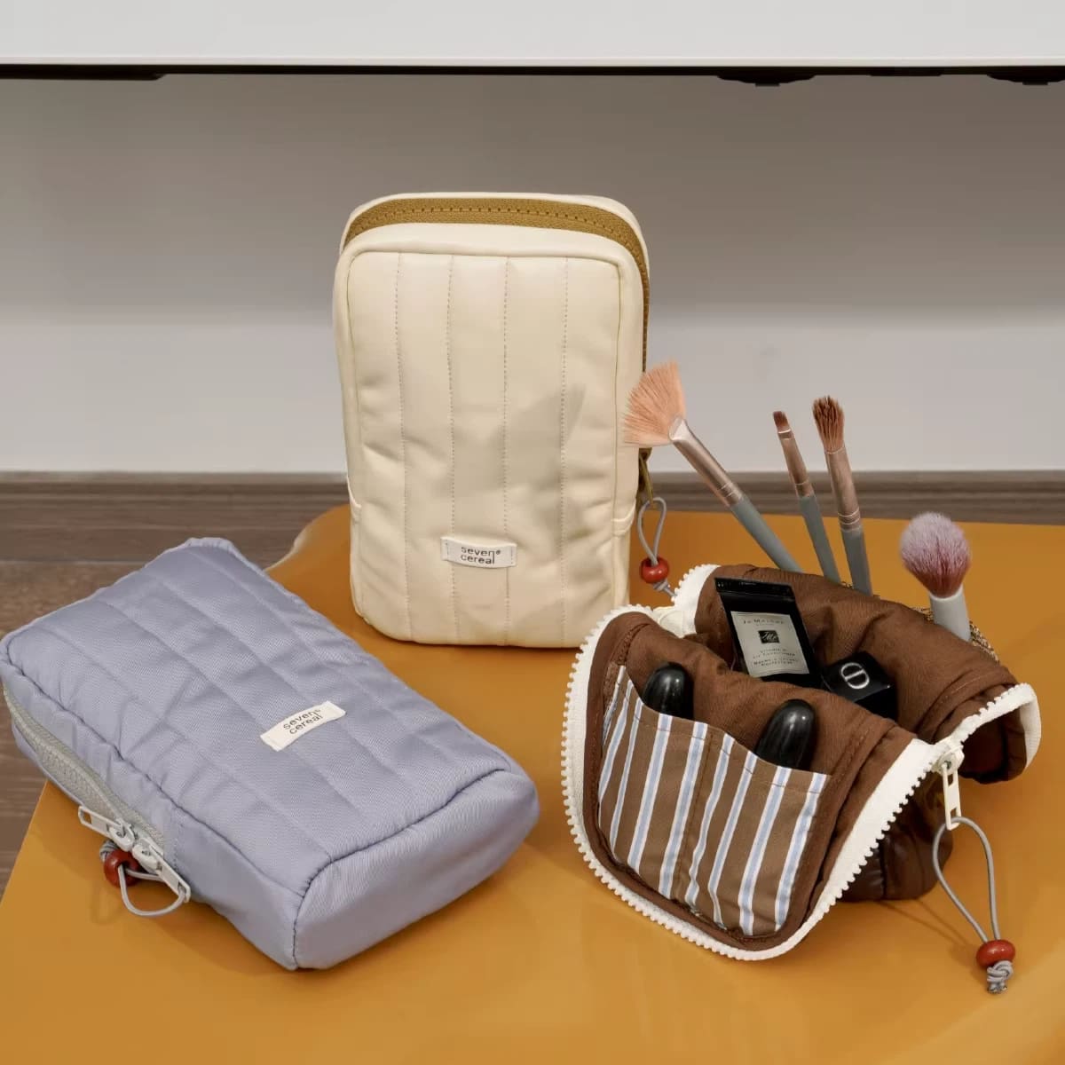 Stroll Makeup Brush Bag - Large Capacity Foldable Stand-Up Travel Organizer