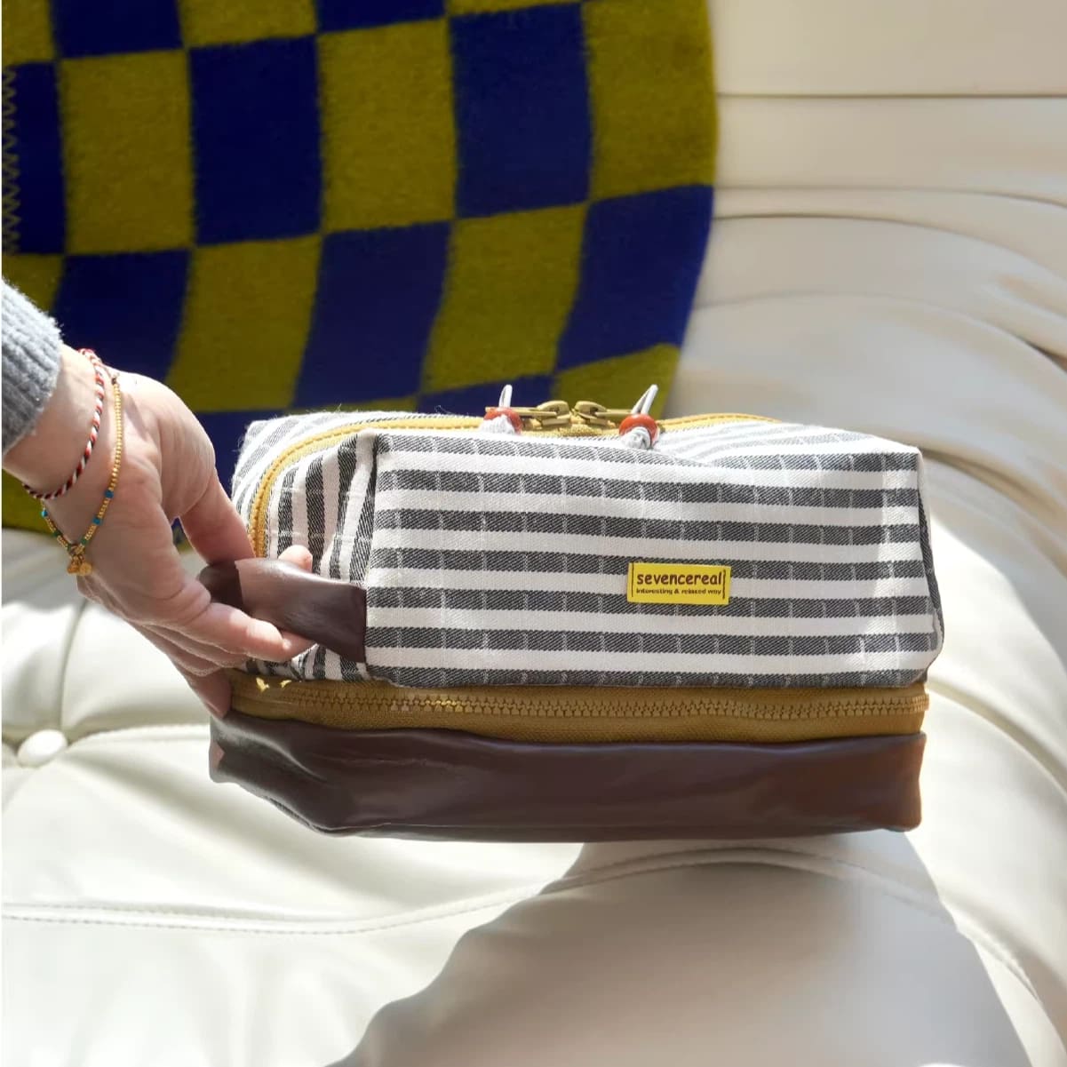 Double-Layer Wet & Dry Separation Cosmetic Bag - Large Capacity Travel Organizer