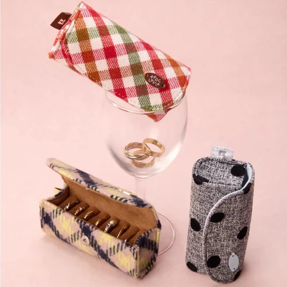 Cake Roll Mini Ring Box - Textured Fabric Jewelry Organizer for 7-9 Rings