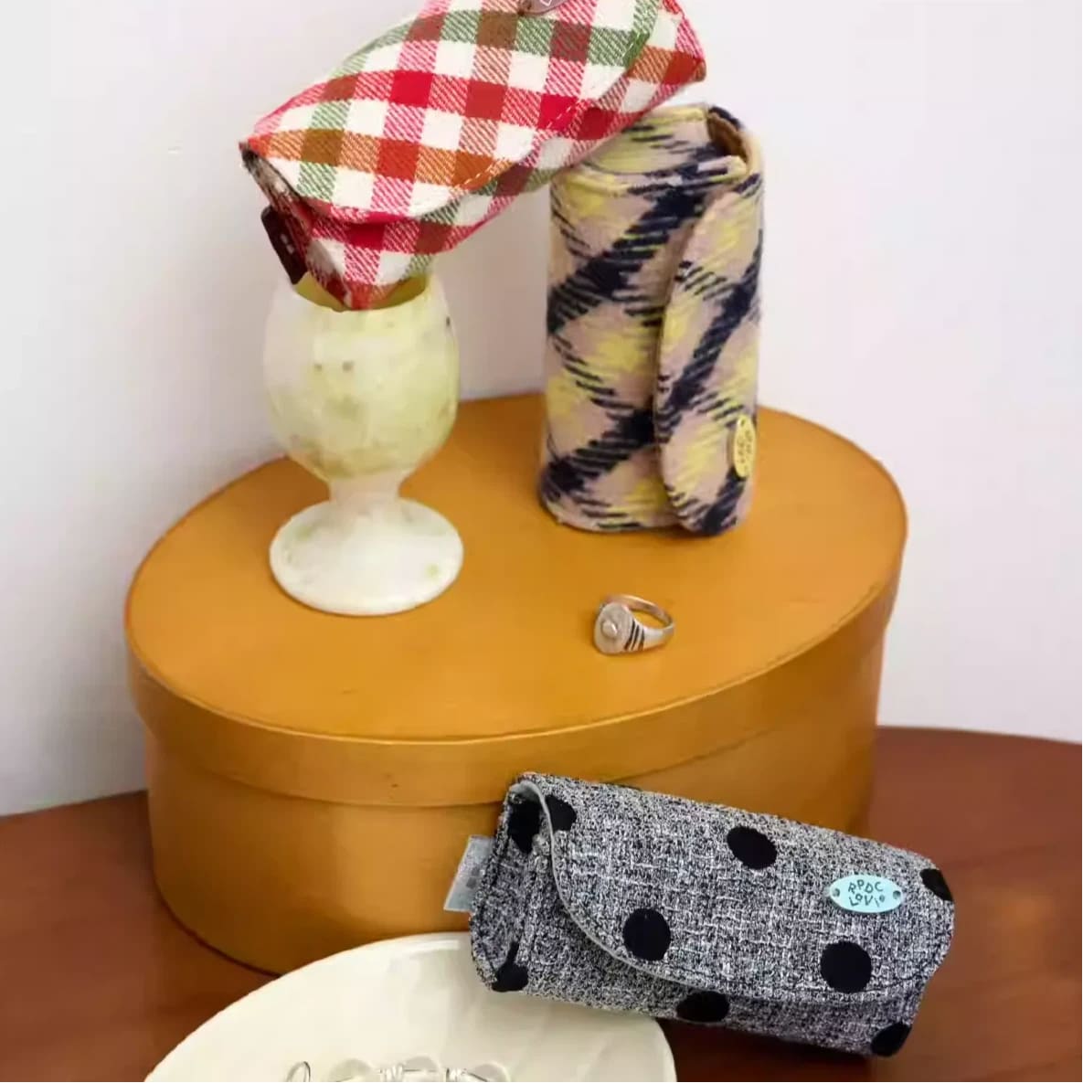 Cake Roll Mini Ring Box - Textured Fabric Jewelry Organizer for 7-9 Rings